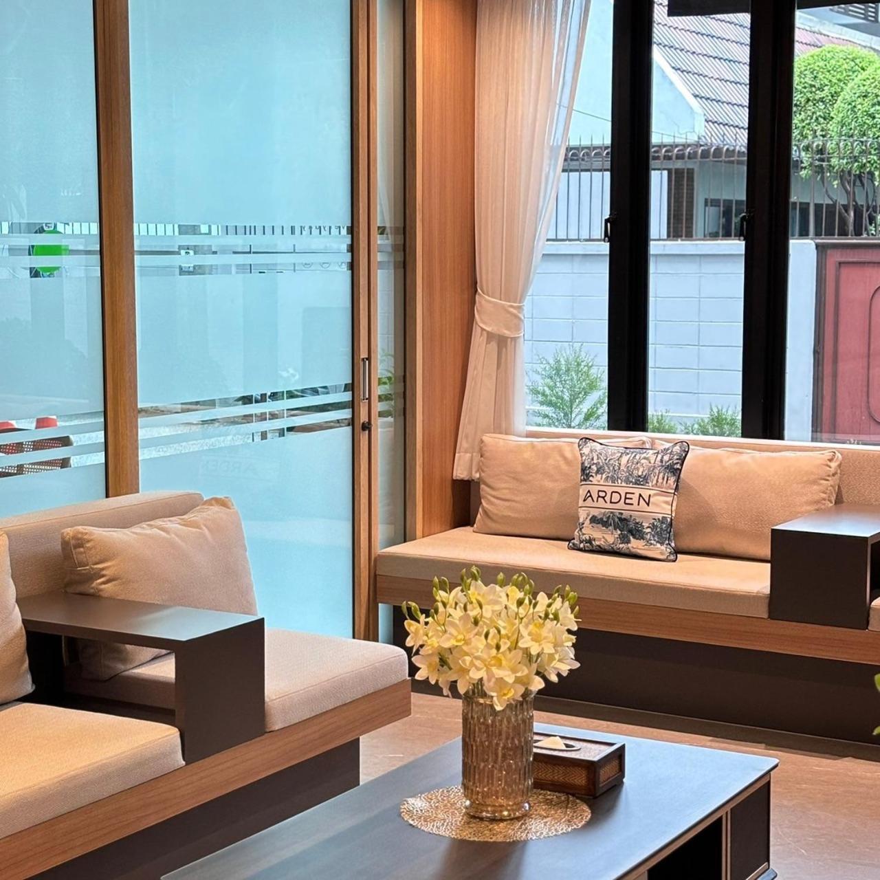 ภัทรา พระสิงห์ บูทิก โฮเต็ล Hotel เชียงใหม่ ภายนอก รูปภาพ